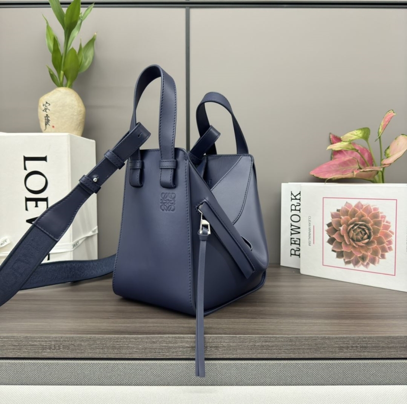 l*ew* handle bags